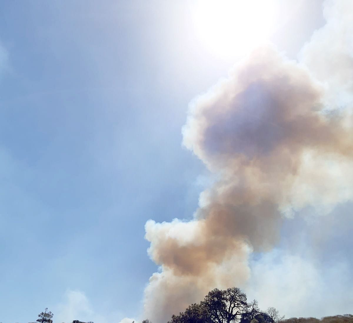 Columna de humo en una imagen de archivo. 