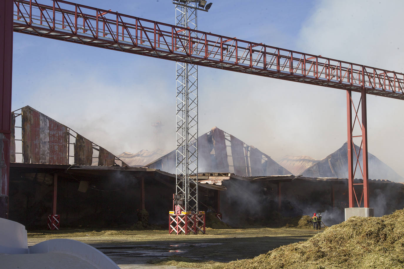 Incendio en la cooperativa Cobadu en Zamora. 