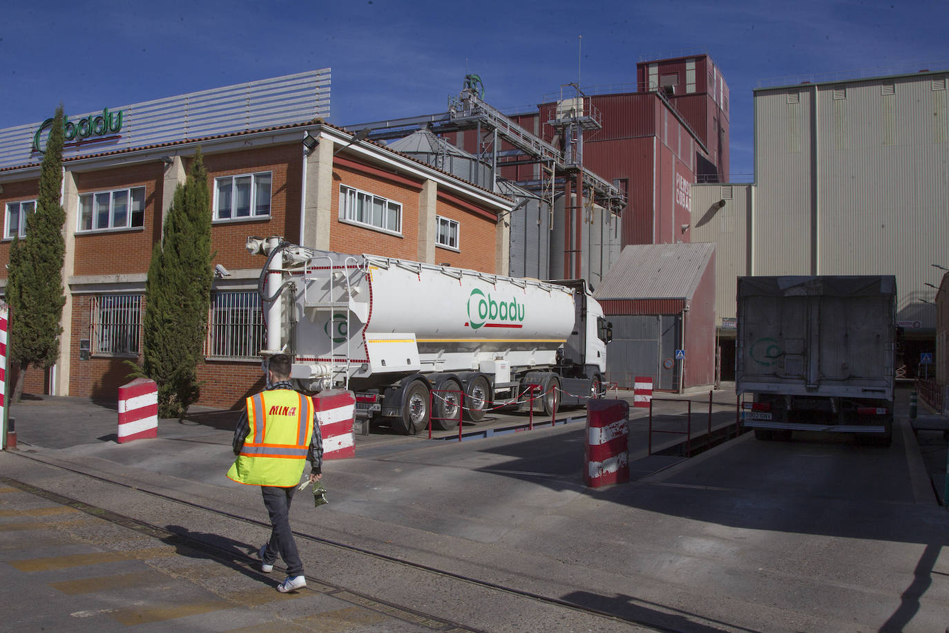 Incendio en la cooperativa Cobadu en Zamora. 