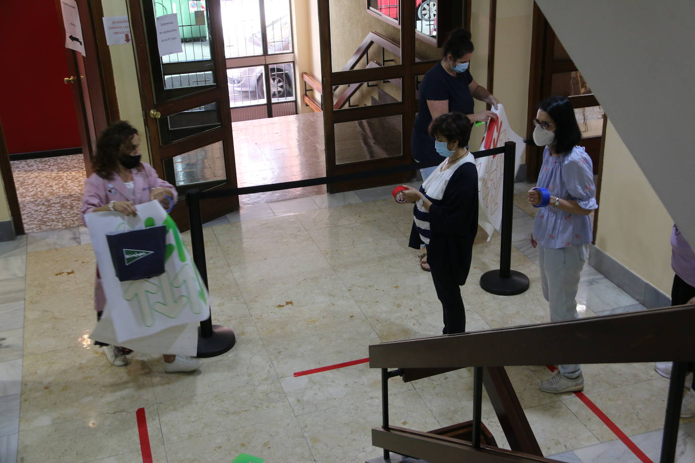 El centro educativo se prepara para que los más pequeños regresen al aula entre medidas de seguridad.