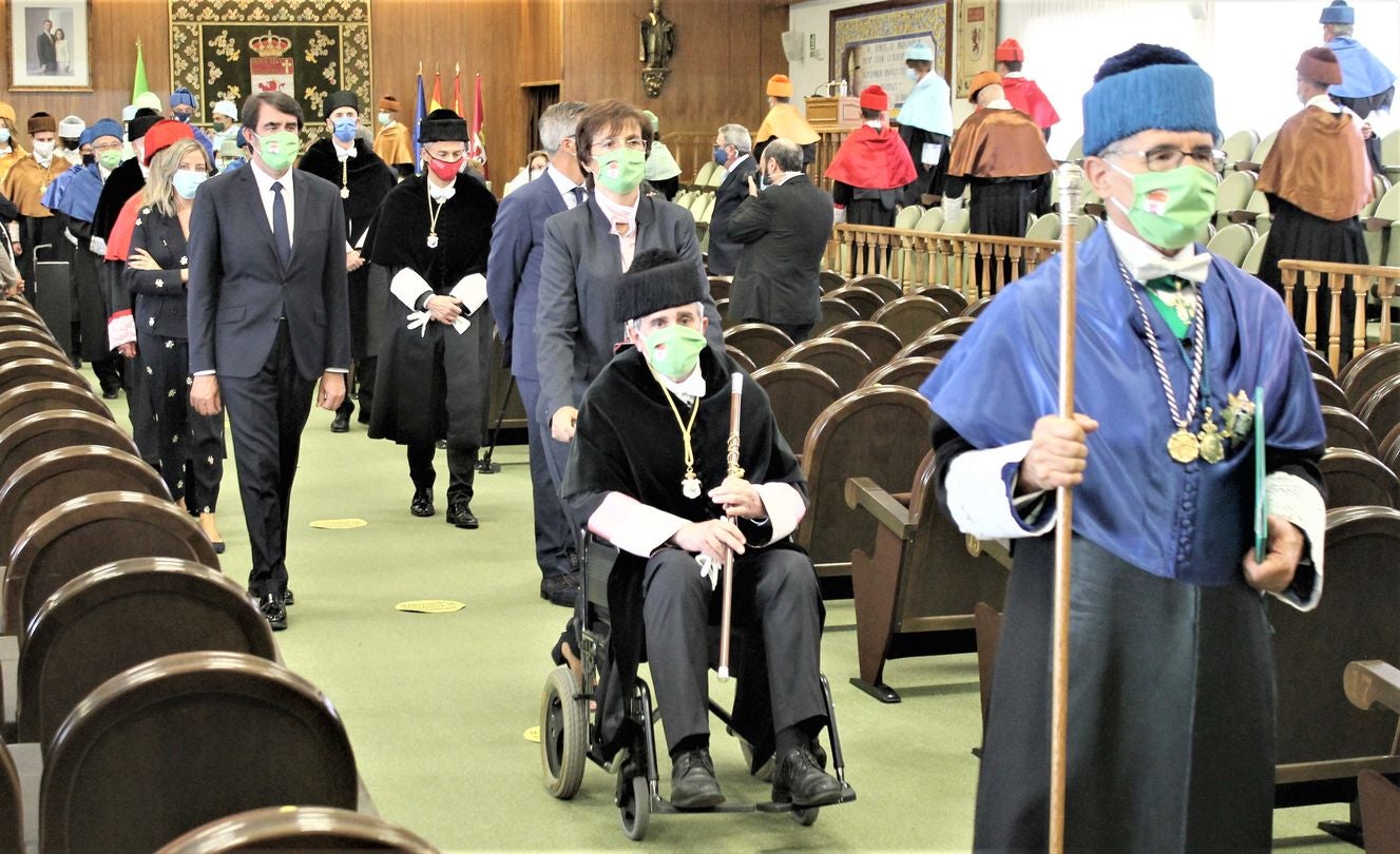 Ceremonia de investidura de Juan Francisco García Marín como rector de la Universidad de León.