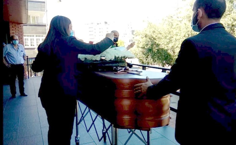 Aplausos y lágrimas para Belén