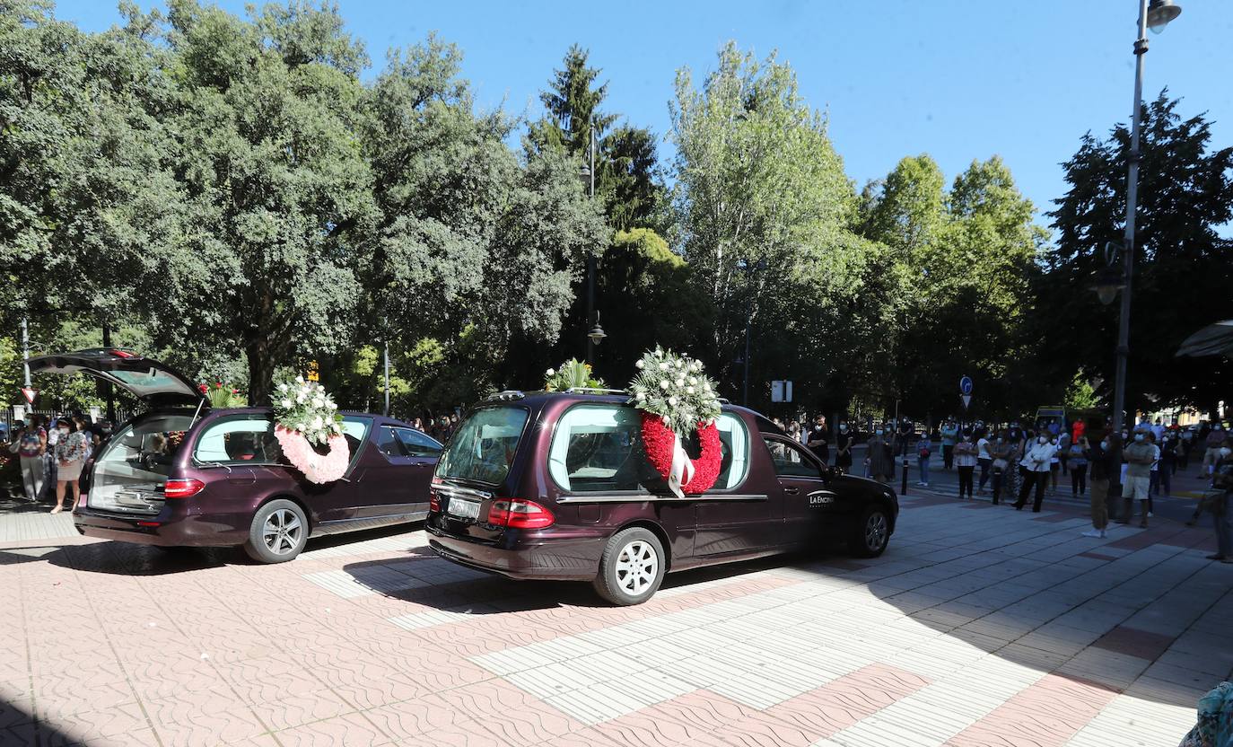 Ponferrada despide a la enfermera del hospital del Bierzo, Belén Mato, fallecida a causa del Covid-19.