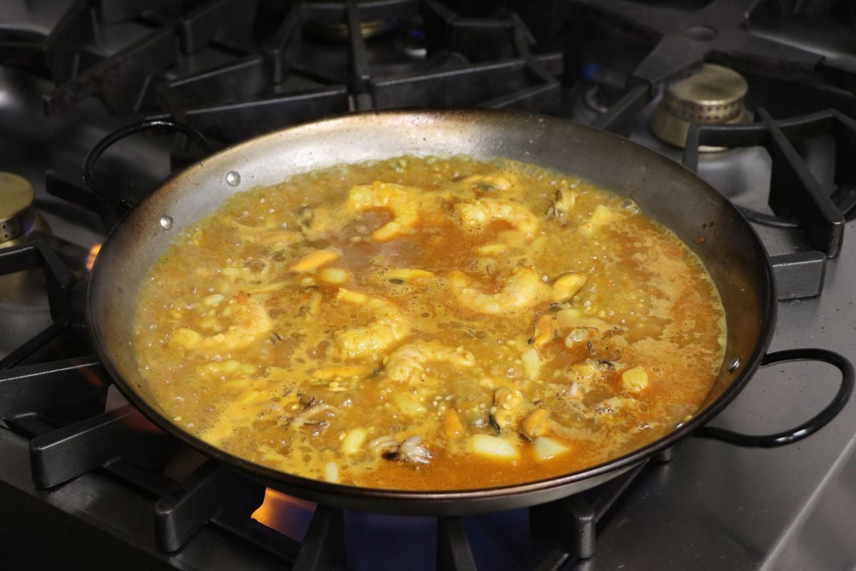 La vermutería comedor Cervantes 10 ofrece un menú de arroz de lunes a jueves.