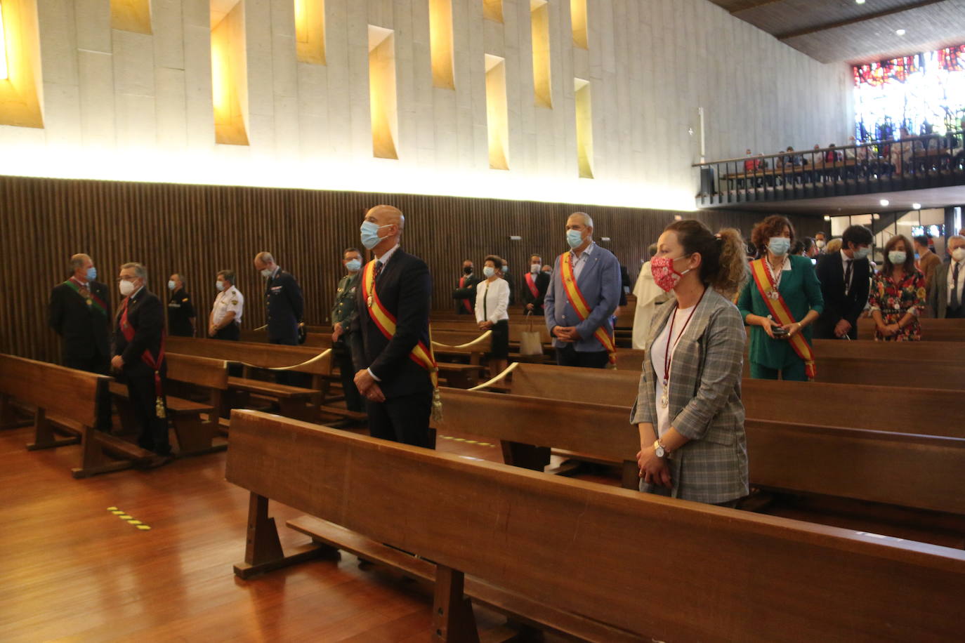 La Virgen del Camino recibe honores bajo estrictas medidas sanitarias.