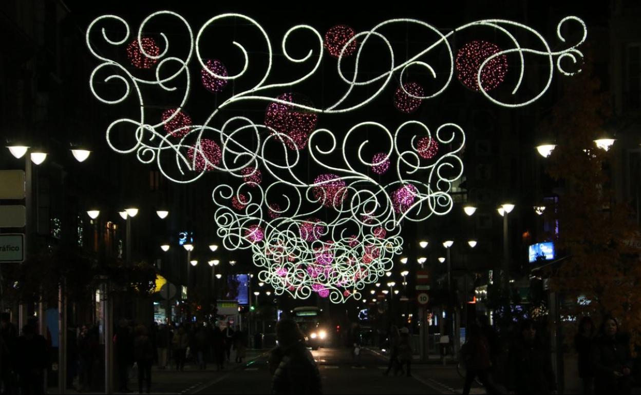 Luces de Navidad en Ordoño II el año pasado.