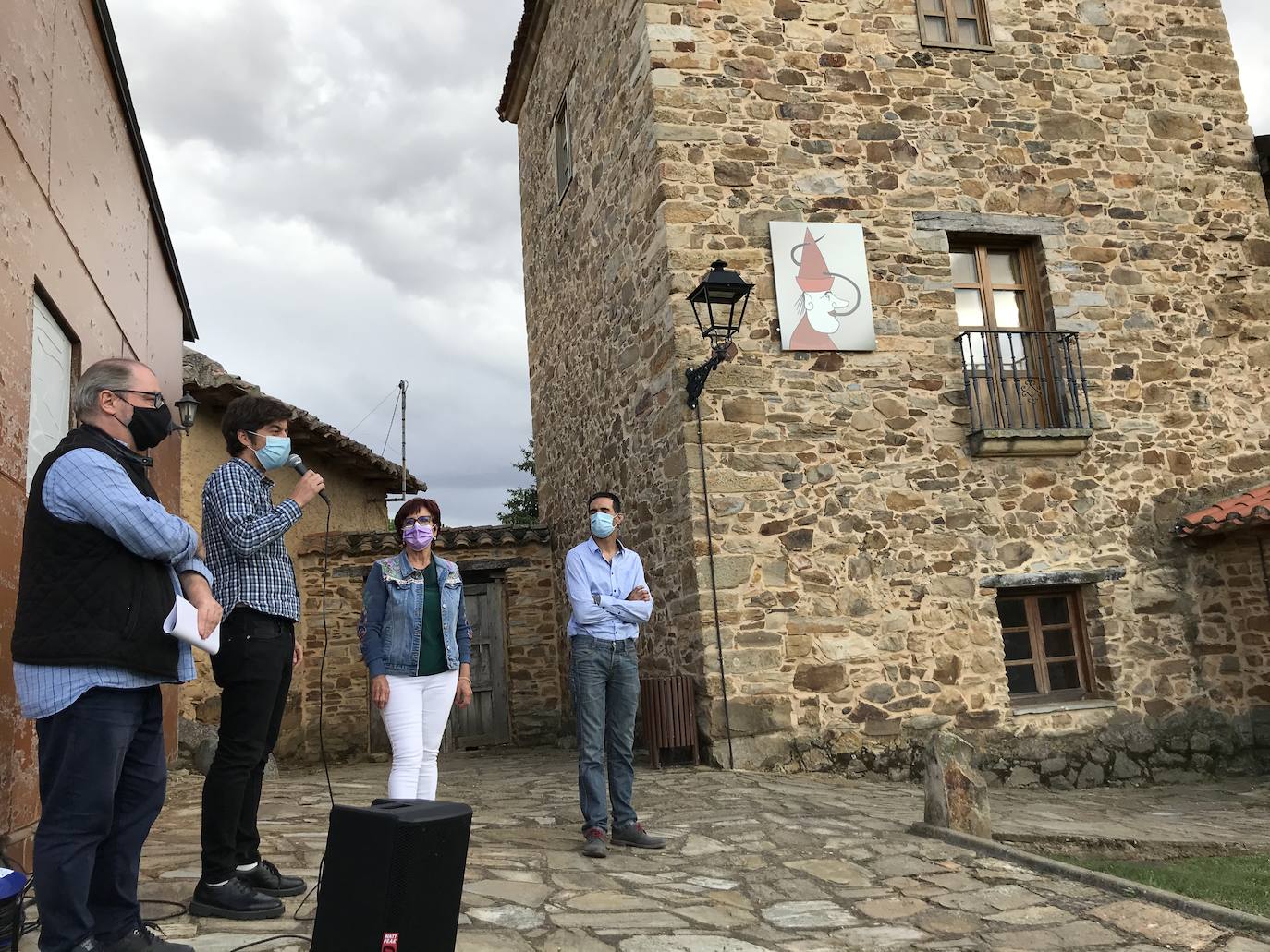 Fotos: Exposición en el Palacio de Pernía de Otero