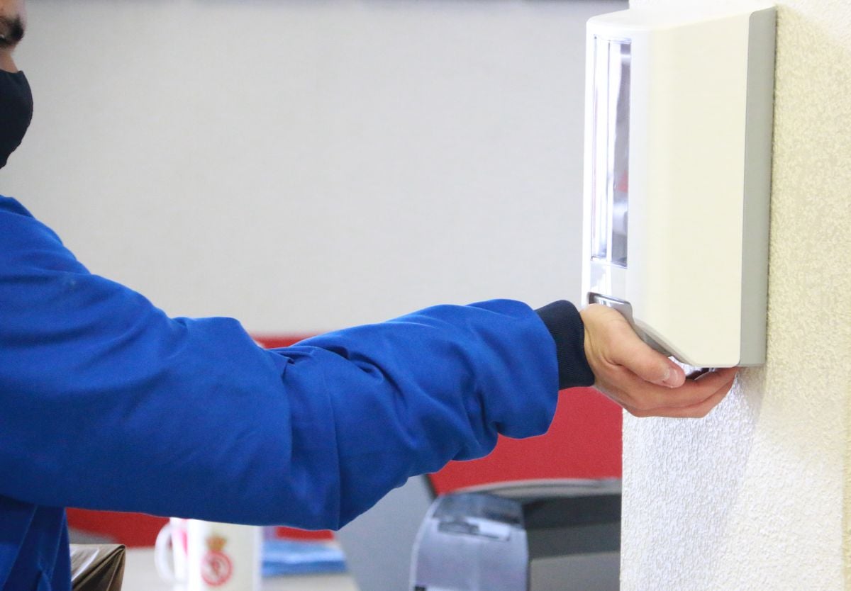 Fotos: Renovación presencial de abonos de la Cultural