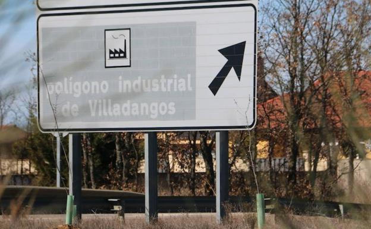 La Junta incide en el desarrollo de la plataforma intermodal para el polígono de Villadangos.