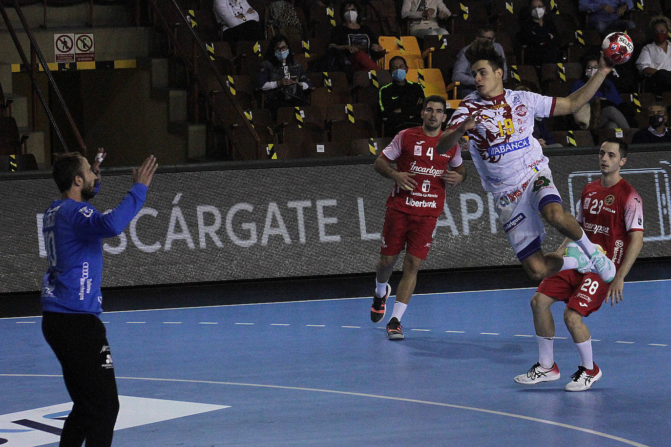 El Abanca Ademar se enfrenta al Balonmano Cuenca en un nuevo encuentro de la Liga Sacyr Asobal.