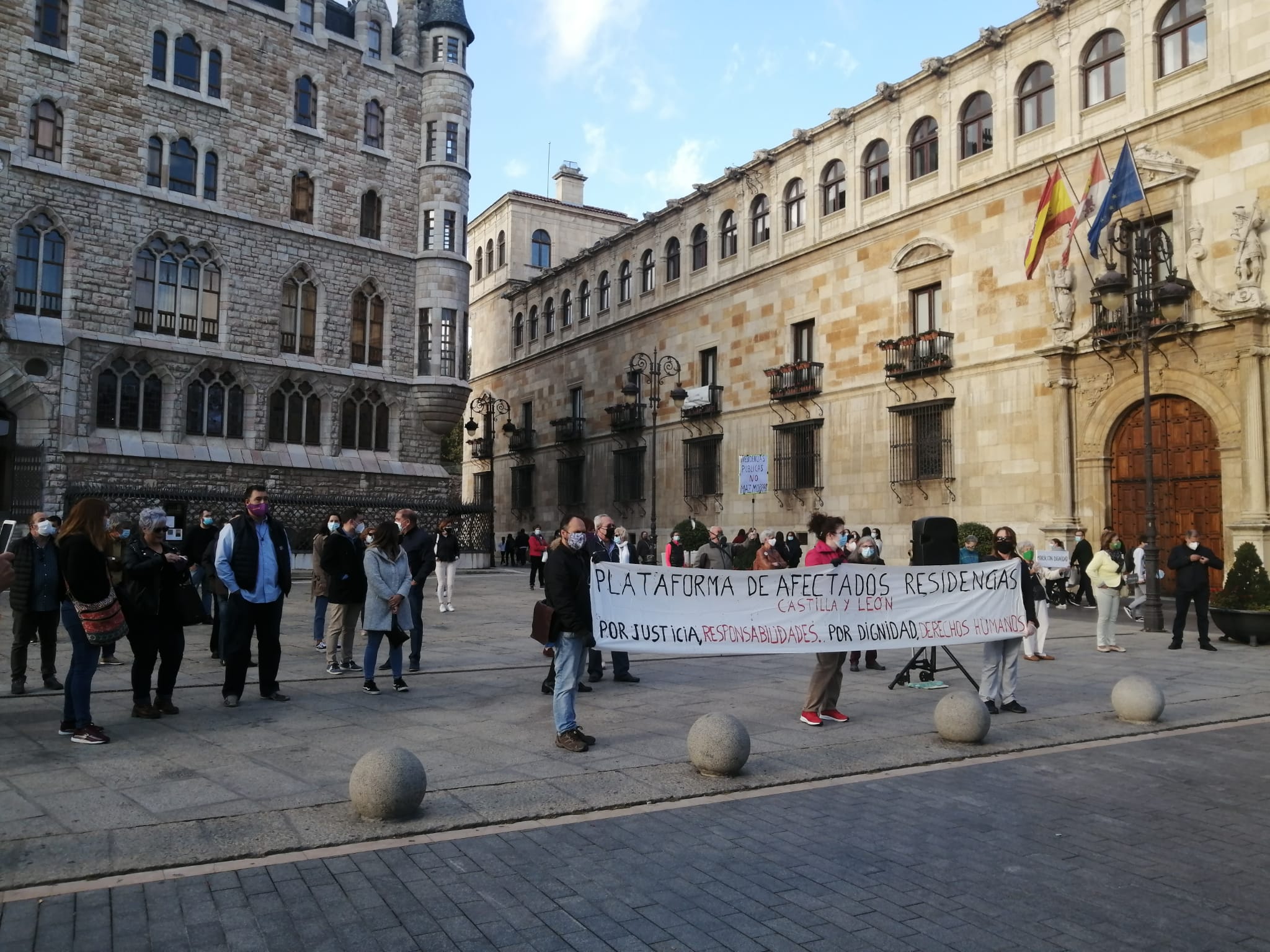 Una de las pancartas que pudieron verse en la tarde del domingo. 