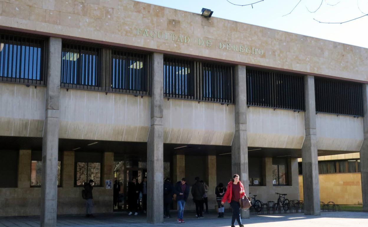 La facultad de derecho hospedará el seminario. . 