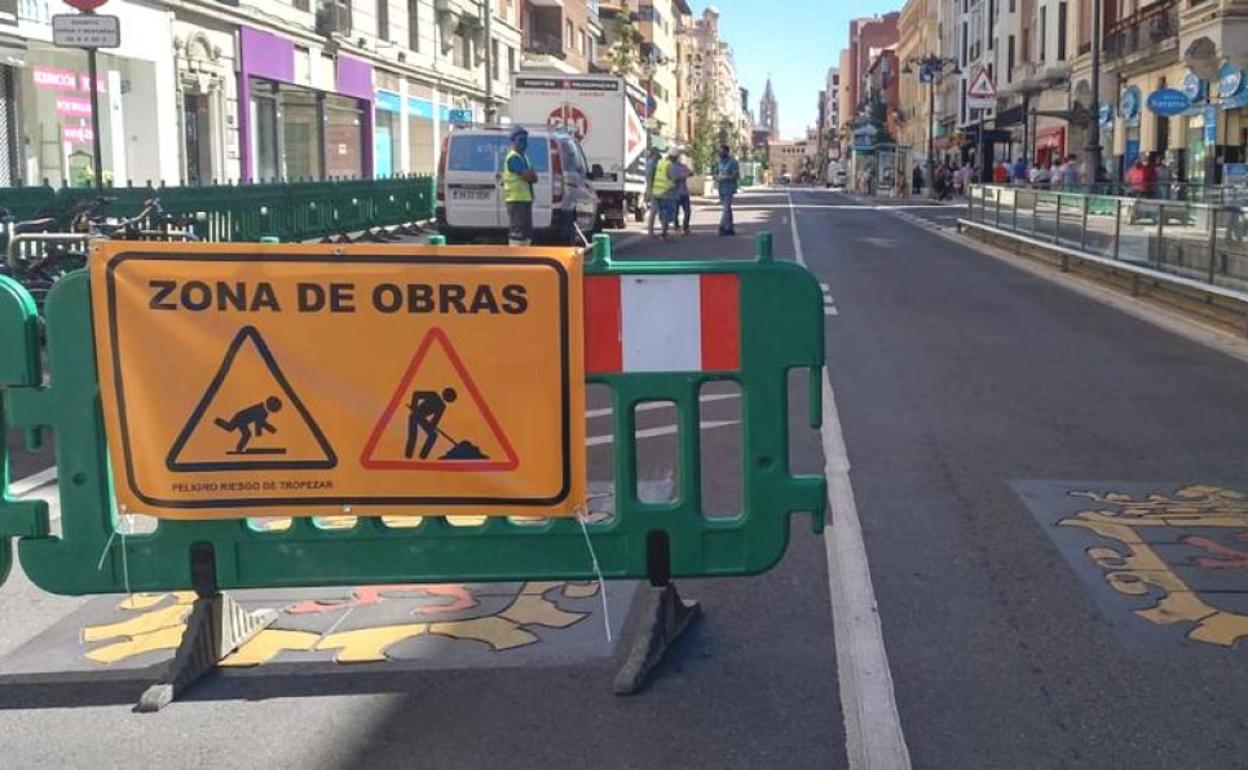 Obras en la avenida de Ordoño II.