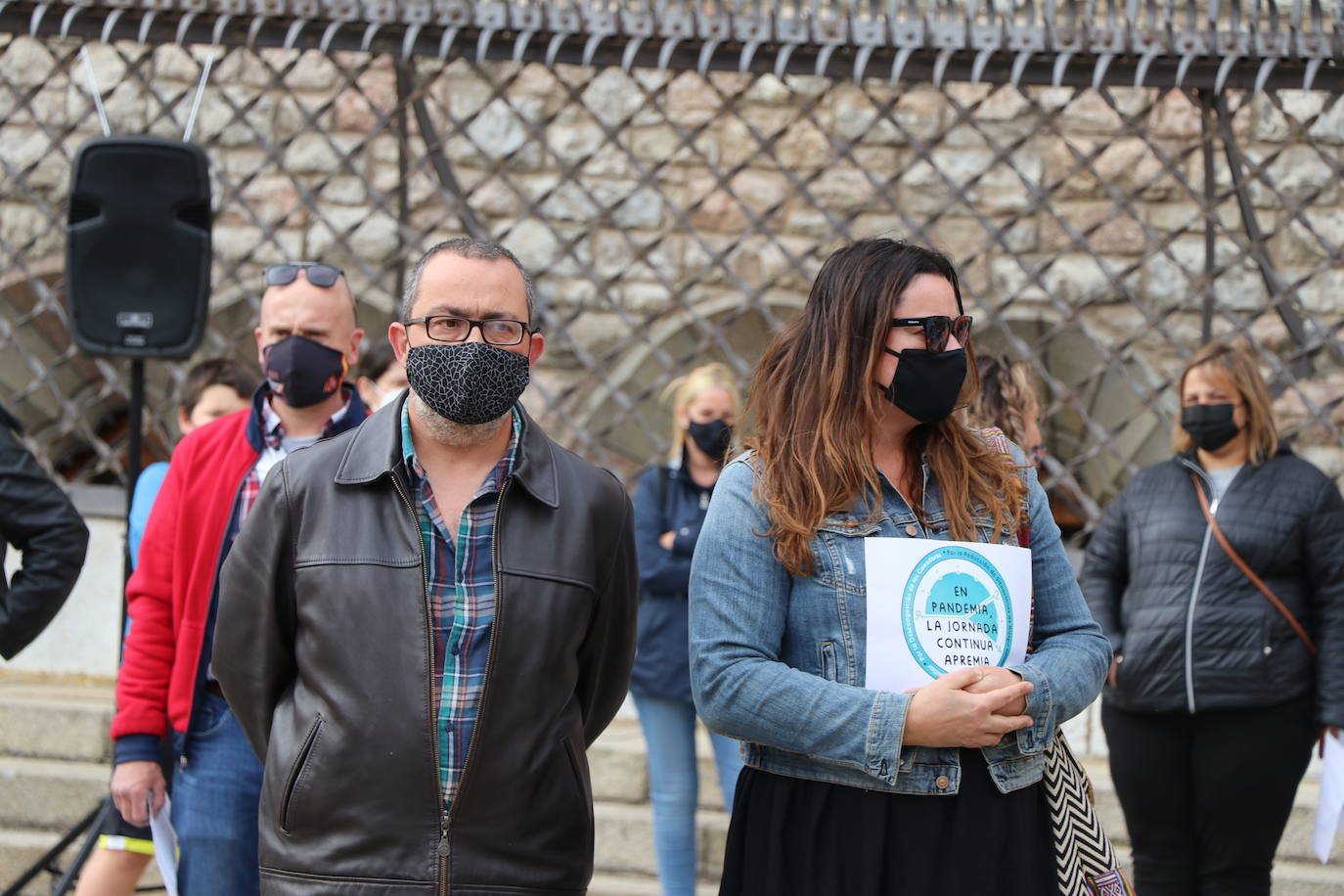 Los manifestantes exigen la jornada continua en los centros concertados. 