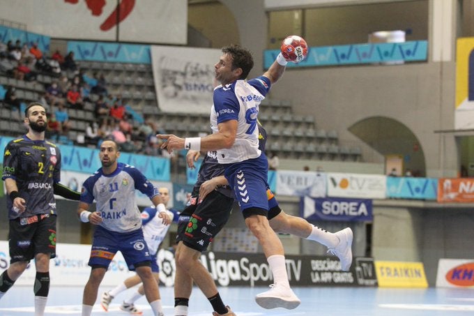 Fotos: Épica remontada del Abanca Ademar ante Granollers