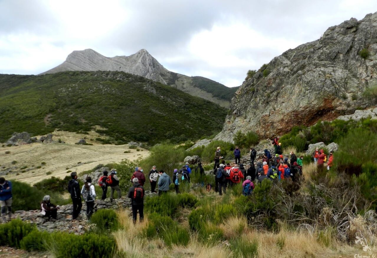 Trincheras en la Peña Morquera.