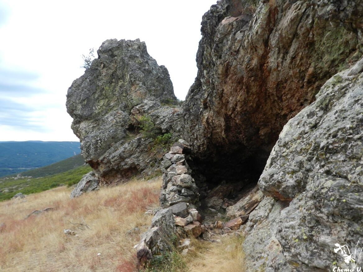 Trincheras en la Peña Morquera.