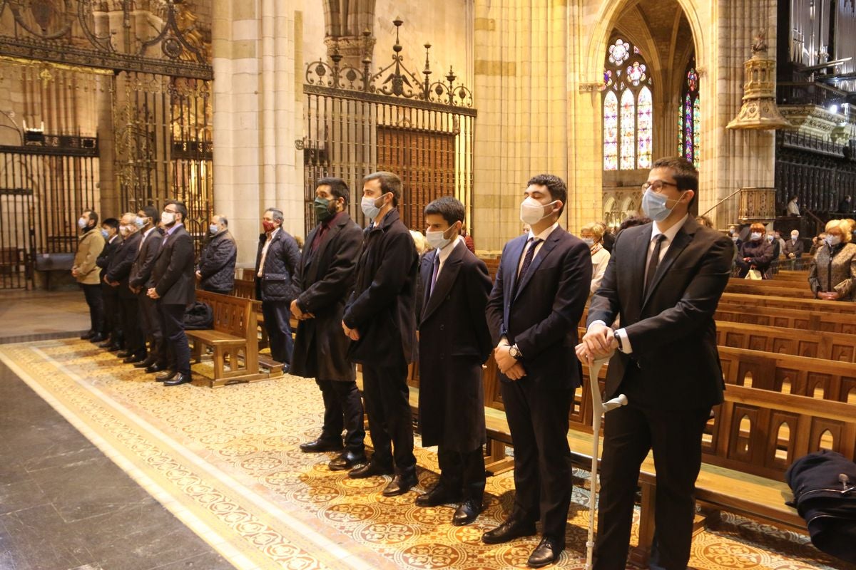 El Obispo de León, Julián López, preside la misa de San Froilán, único acto de la festividad.