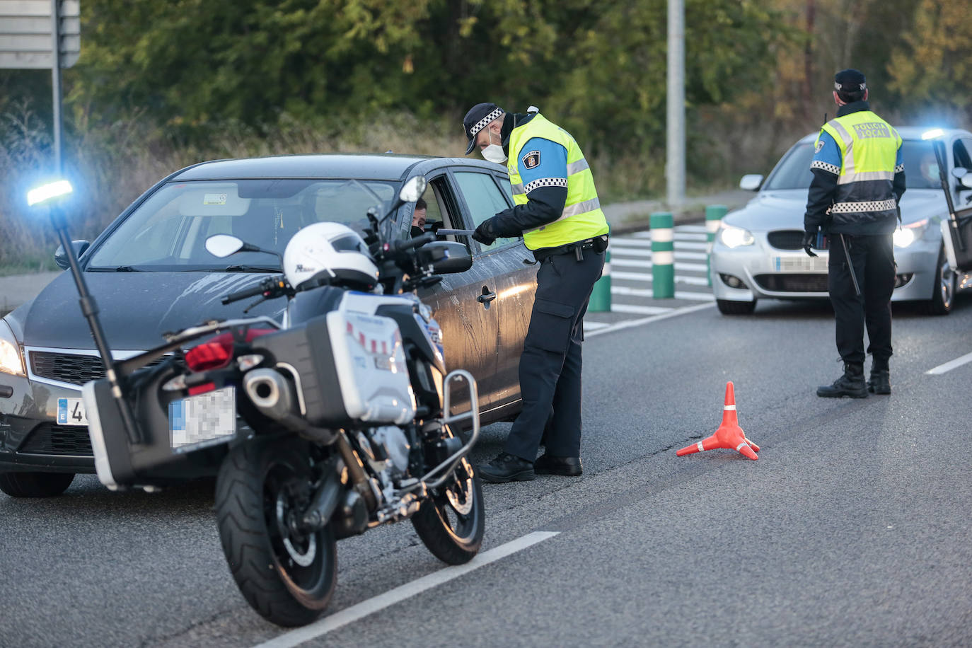 Fotos: Controles de acceso a León