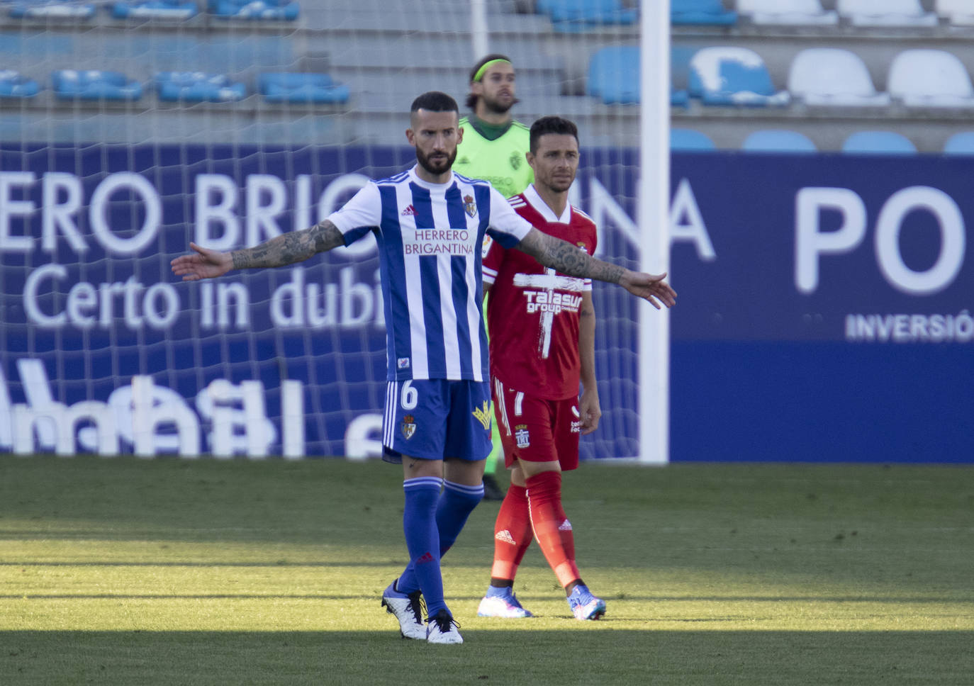 El equipo berciano vio rota su racha de triunfos en un partido donde su rival fue mejor.