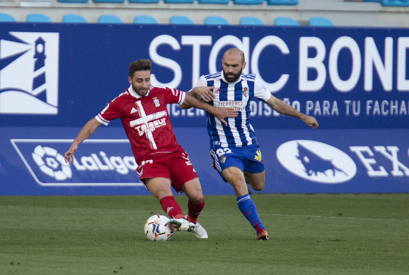 El equipo berciano vio rota su racha de triunfos en un partido donde su rival fue mejor.