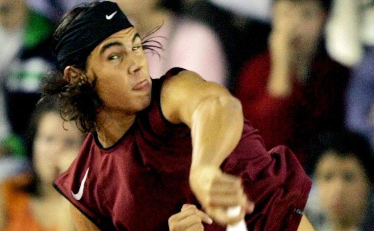 Rafa Nadal, durante el torneo disputado en León en 2004.