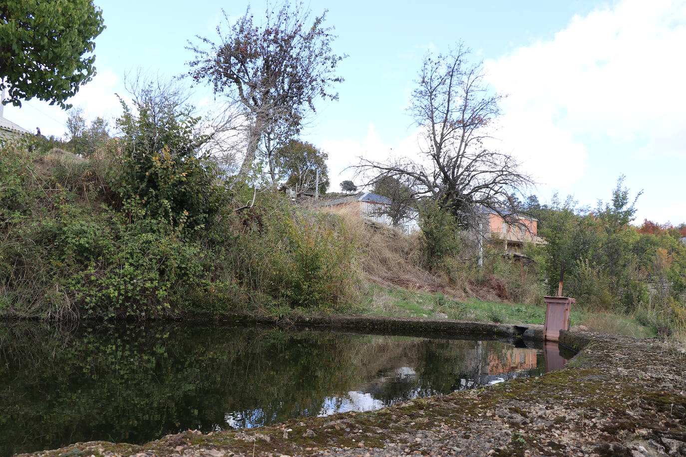 Esta zona de la provincia de León todavía recuerda cómo las llamas acabaron con más de 10.000 hectáreas.