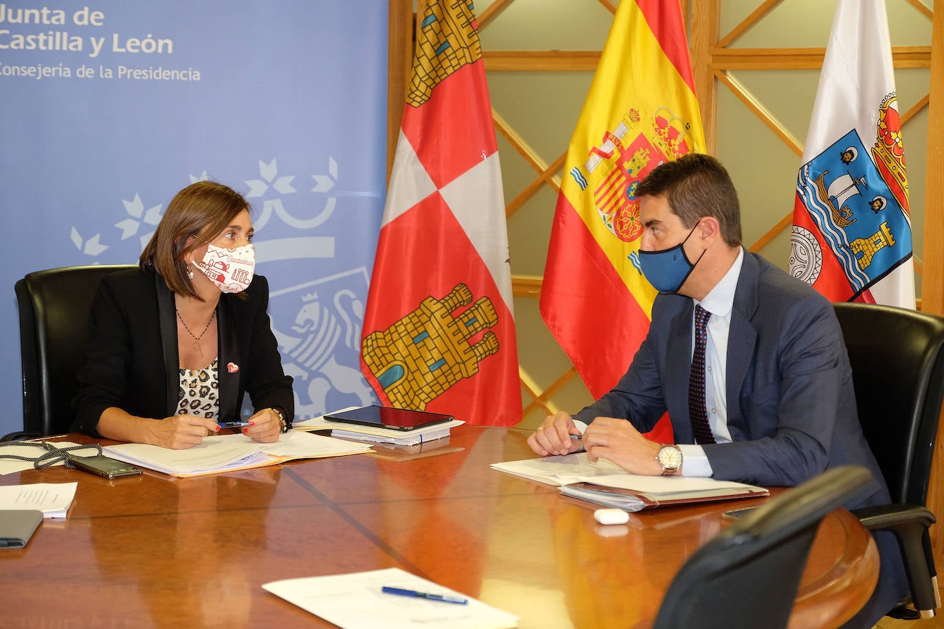 Fotos: Cantabria y Castilla y León firman la colaboración