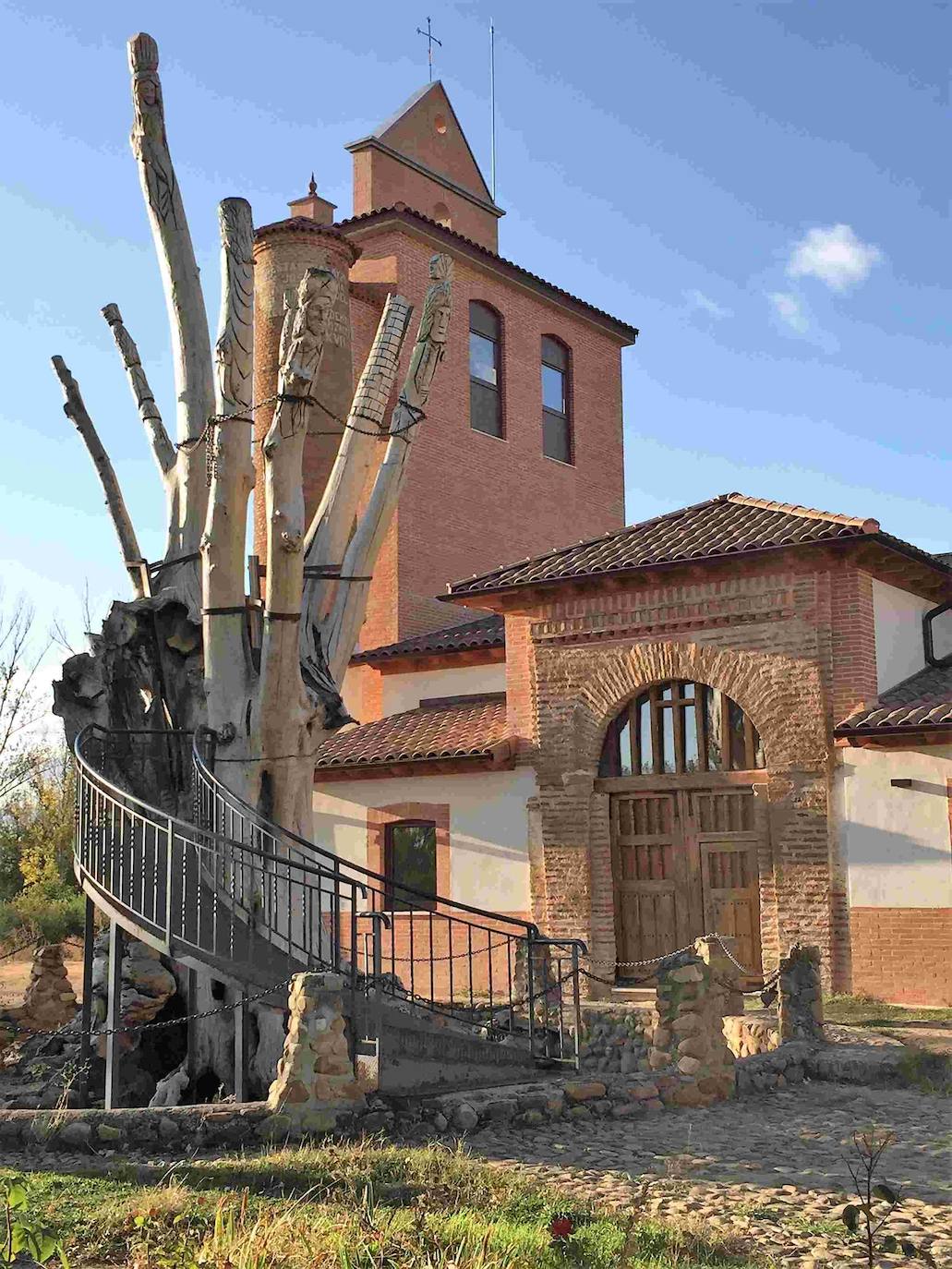 Las obras de restauración de la iglesia de San Pelayo de la localidad de Velilla de La Reina.