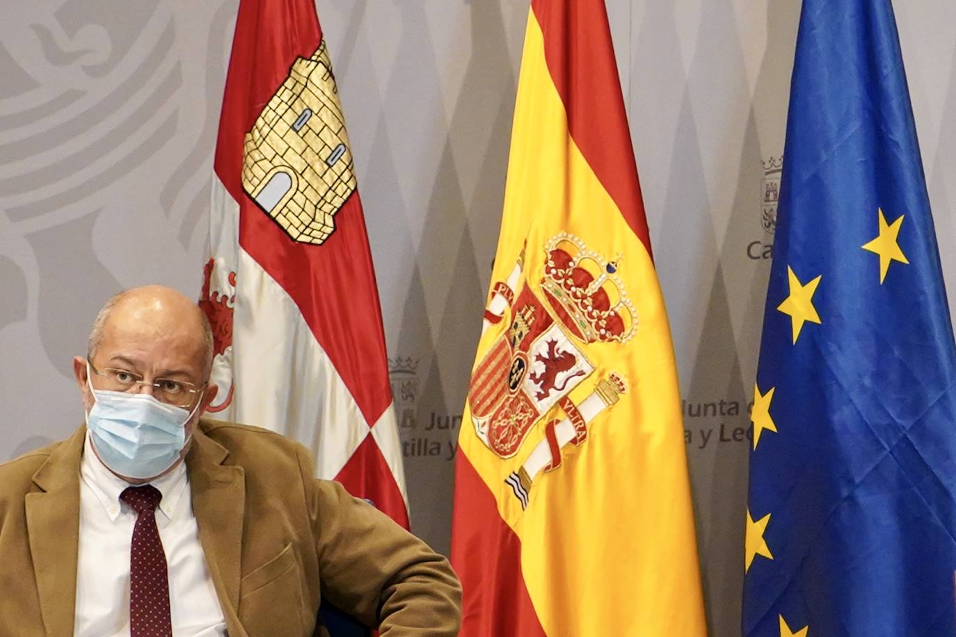 El vicepresidente, portavoz y consejero de Transparencia, Ordenación del Territorio y Acción Exterior, Francisco Igea, y la consejera de Sanidad, Verónica Casado, comparecen en rueda de prensa posterior al Consejo de Gobierno