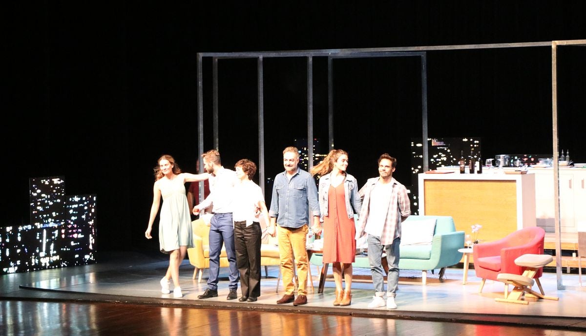 Los actores de 'Perfectos Desconocidos' se subieron a las tablas del Auditorio Ciudad de León.