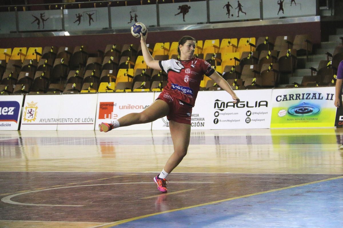 Fotos: El Rodríguez Cleba estrena la temporada ante el Handvall