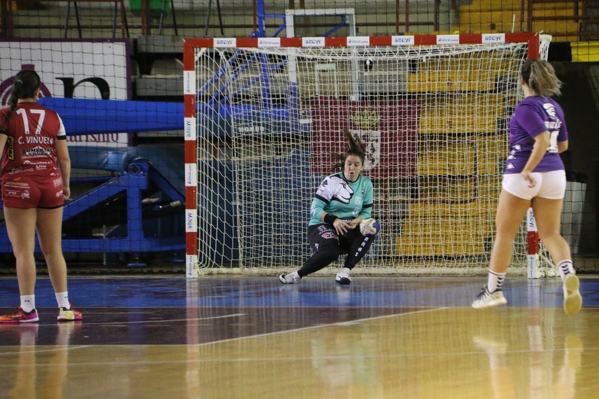Fotos: El Rodríguez Cleba estrena la temporada ante el Handvall