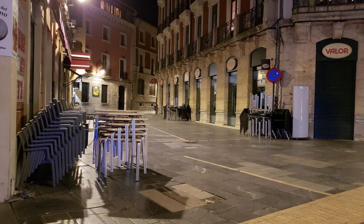 Las calles de León vacías durante el confinamiento perimetral.