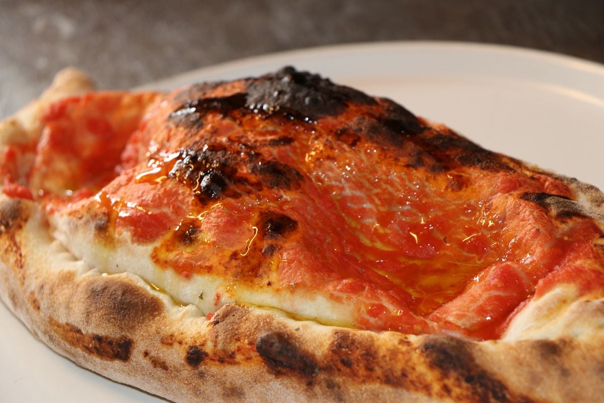 El restaurante Italia Mia ofrece la mejor comida italiana para disfrutar en el salón de tu casa.
