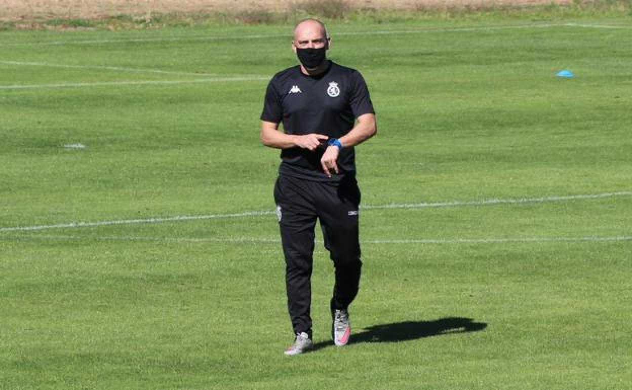 Cabello espera contar con toda su plantilla cuanto antes. 