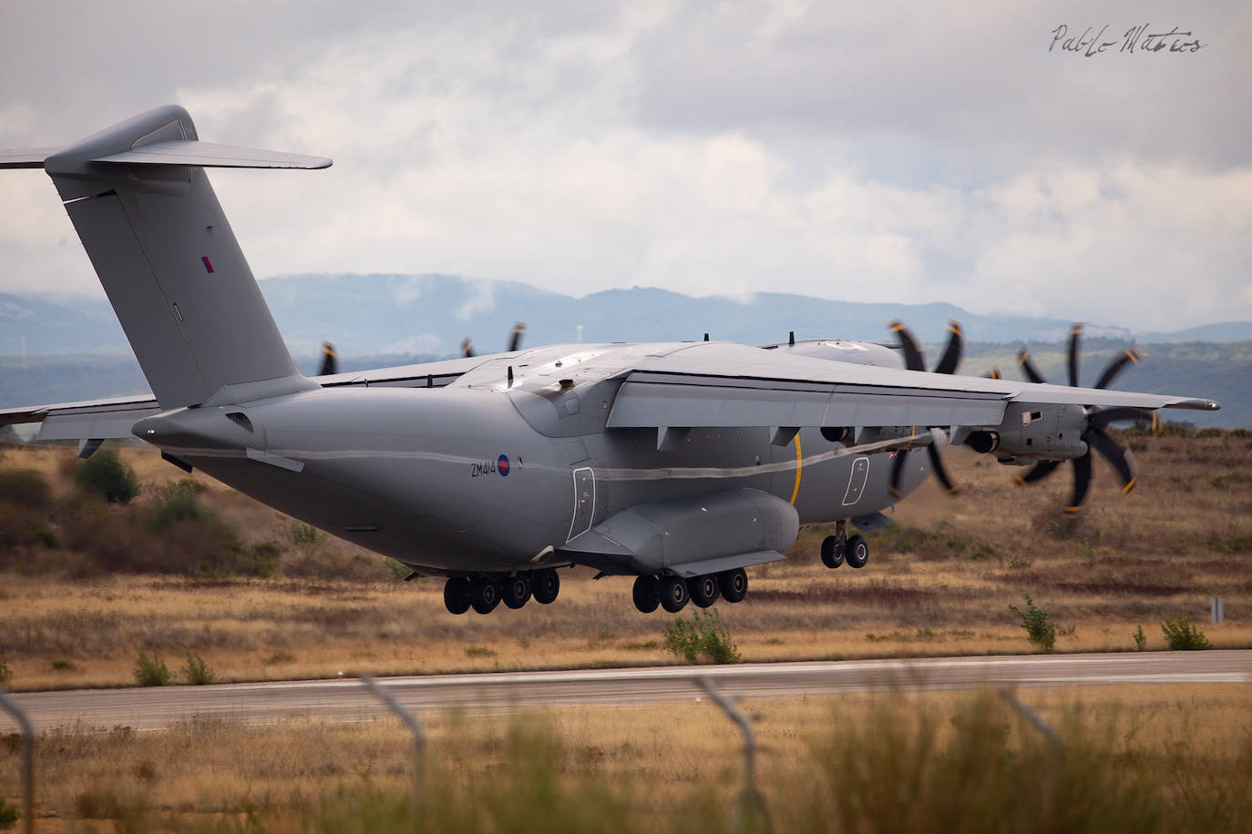 Uno de los dos aviones. 