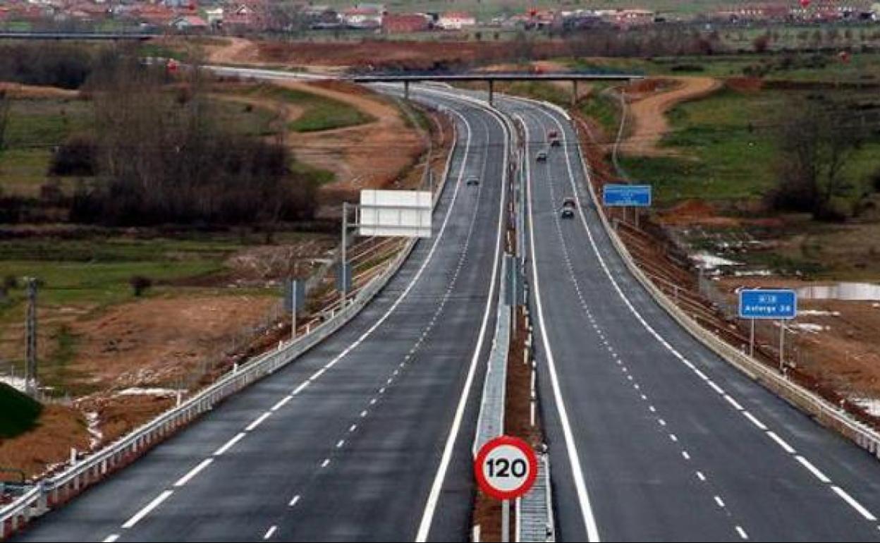 Un tramo de la AP-76, la autopista entre León y Astorga.