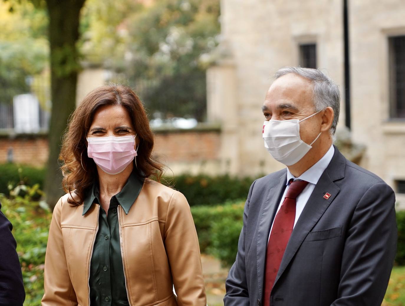 Fotos: La Junta se incorpora a la Cátedra de Innovación para el Comercio de la UVa