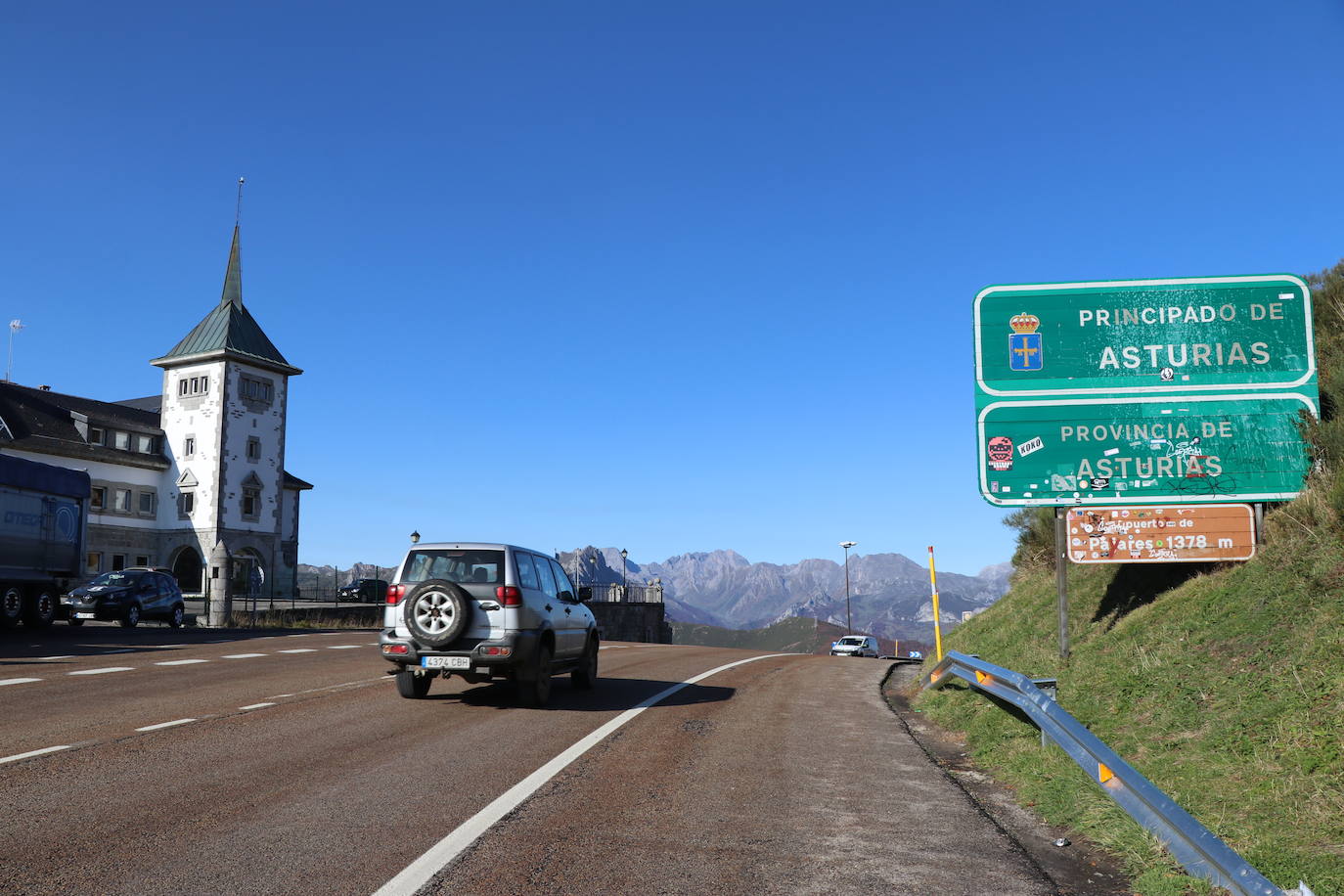 El paso entre León y Asturias se vacía con un Principado confinado