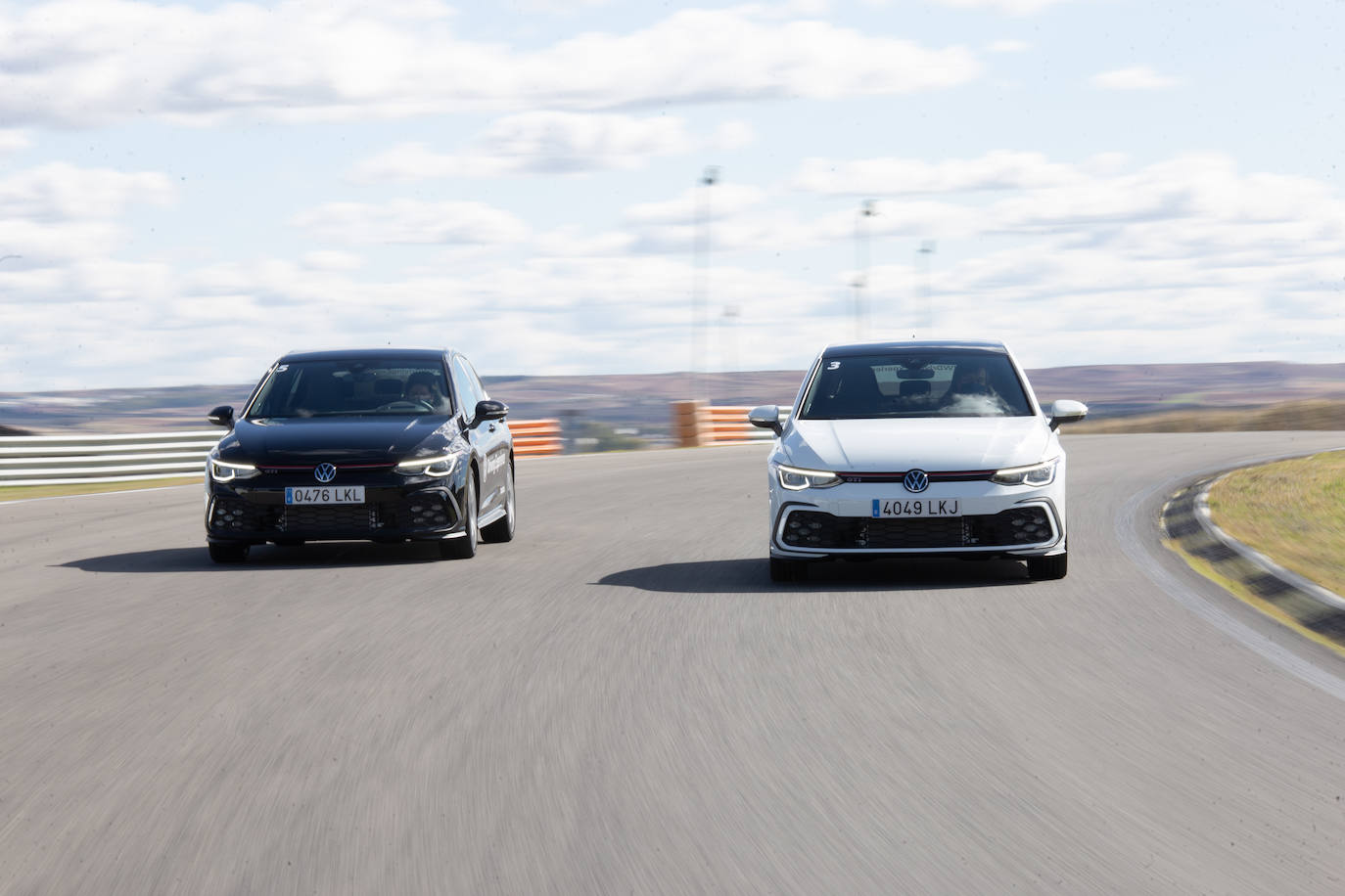 Prueba del Golf de serie más deportivo en el Jarama