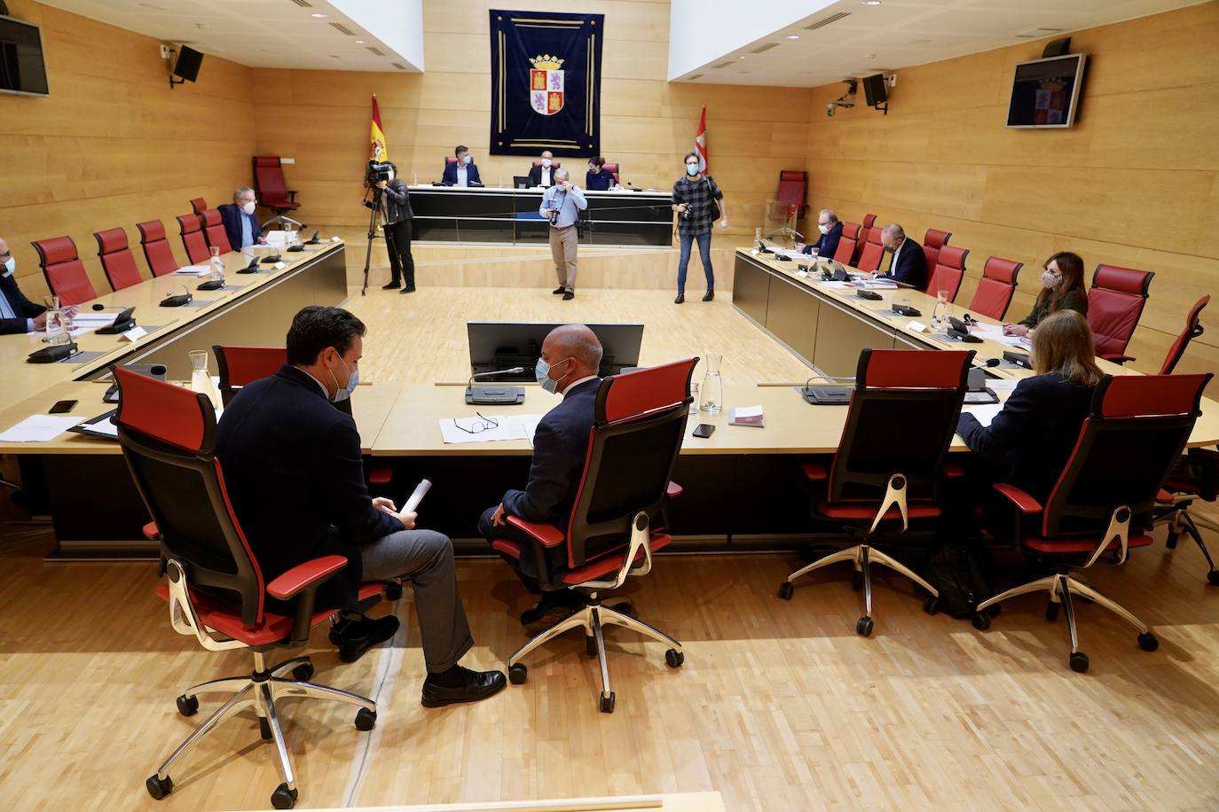 Fotos: Reunión de la Mesa de las Cortes y de la Junta de Portavoces