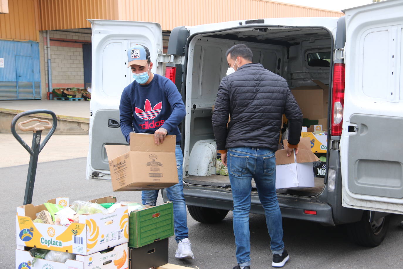 El almacén del Banco de Alimentos ha notado la subida de usuarios. 