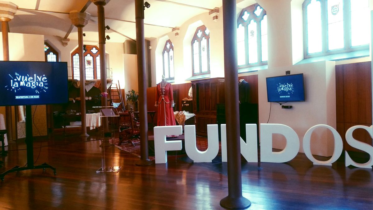 Interior de Museo Casa Botines, perteneciente a Fundos.