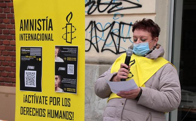 Acción de Amnistía Internacional en León para denunciar la trata de personas.