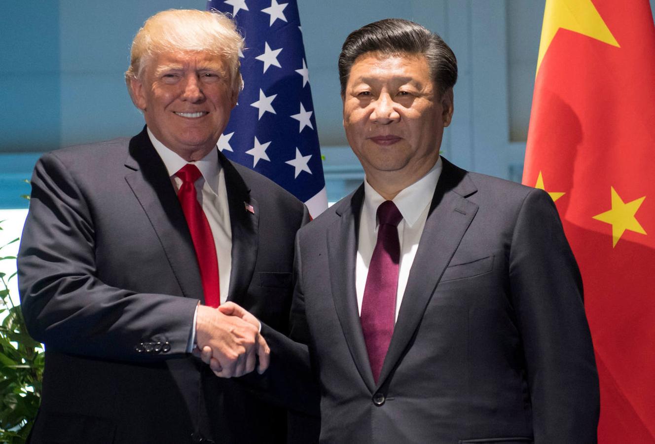 El presidente de Estados Unidos, junto al líder chino, Xi Jinping, en una cumbre bilateral en 2017 