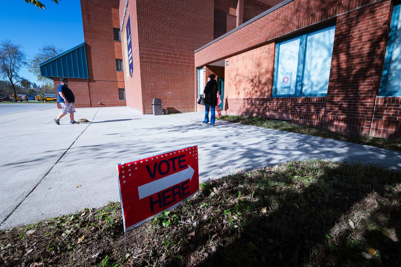 EE UU vive hoy su jornada electoral más turbia en medio de llamadas a la violencia.