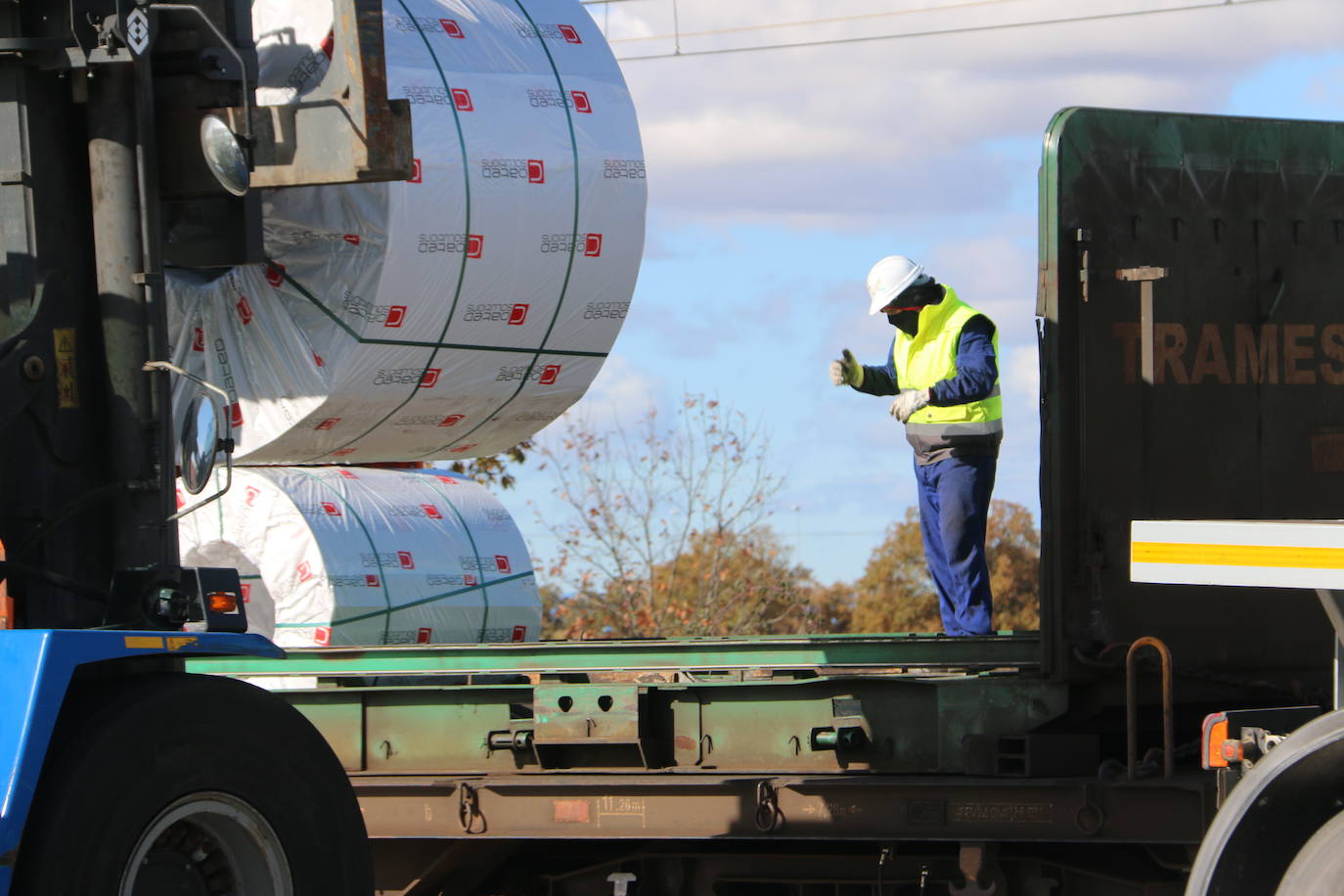 Fotos: Primer tren con salida desde Coated Solutions León