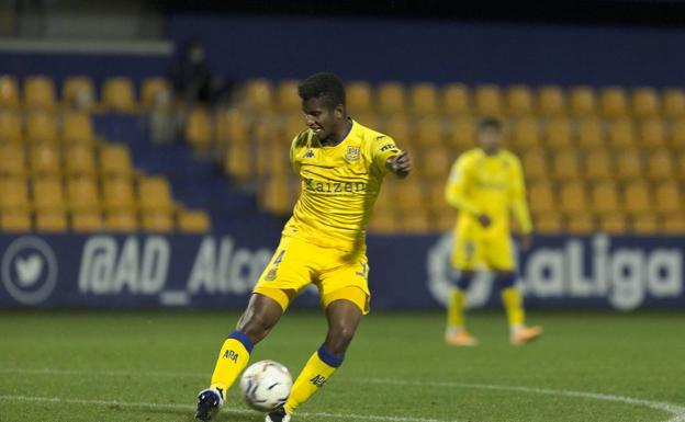 Galería. Lance del partido en Santo Domingo.