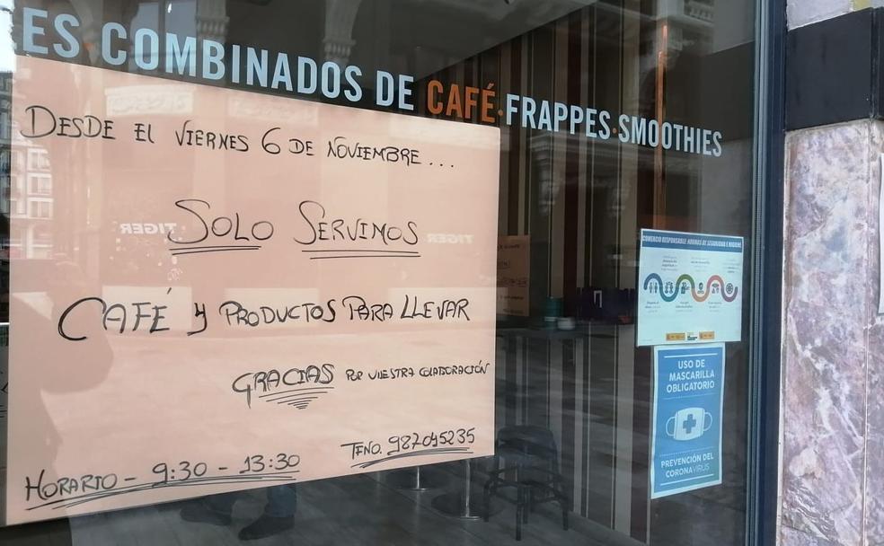 León, a medio gas, amanece sin bares ni restaurantes y con la actividad comercial limitada